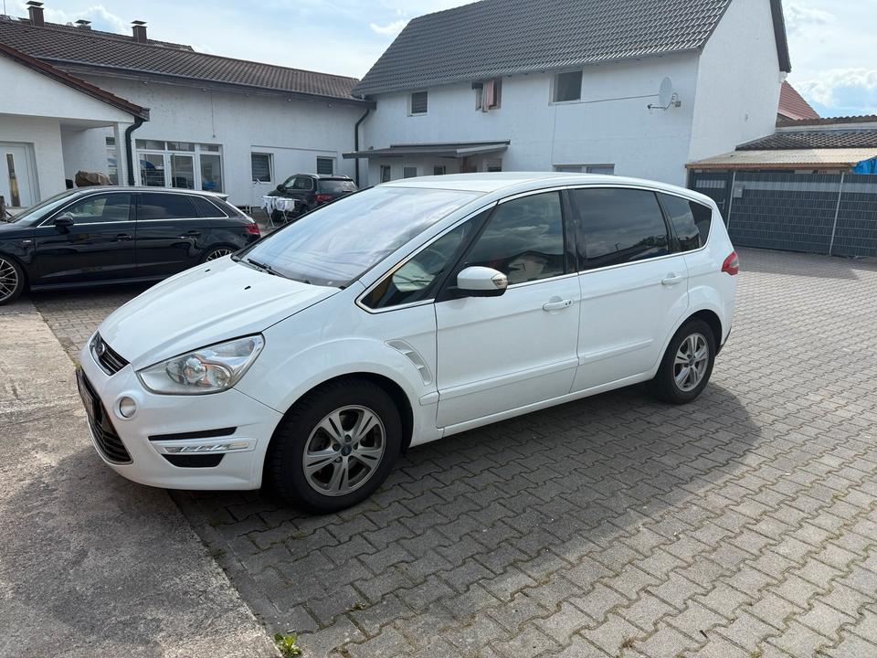 Ford S-Max 2012 — interior