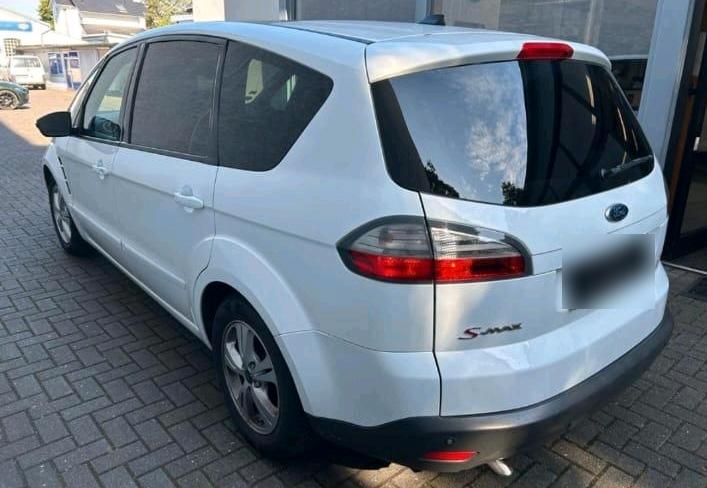 Ford S-Max 2007 — rear view