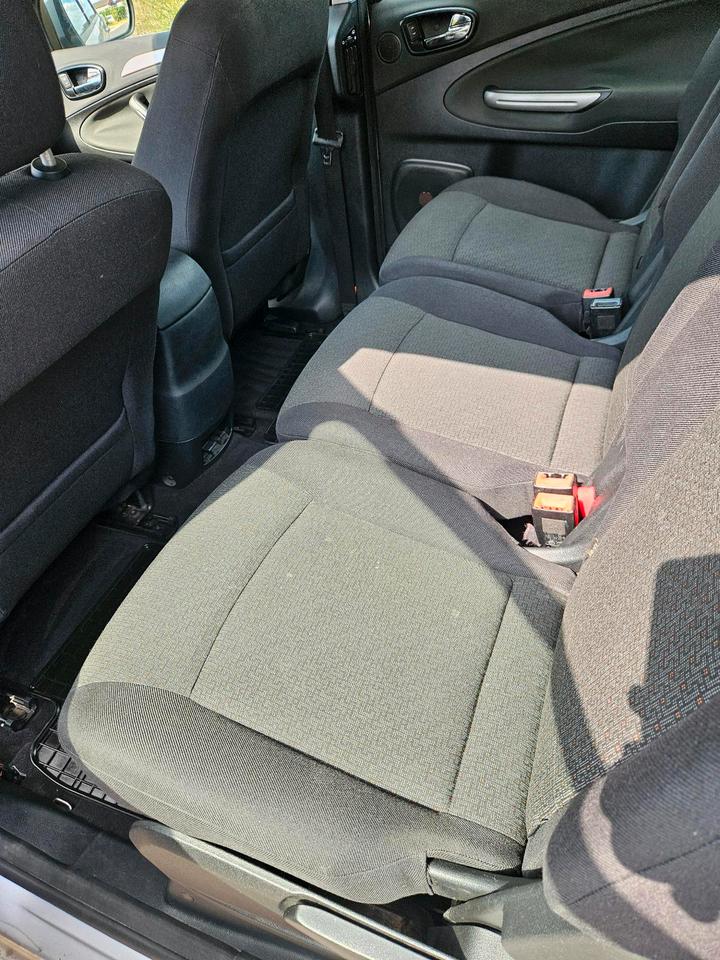 Ford S-Max 2007 — photo 12