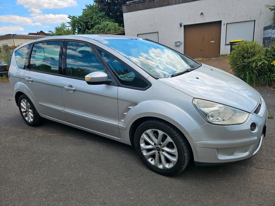 Ford S-Max 2007 — rear view