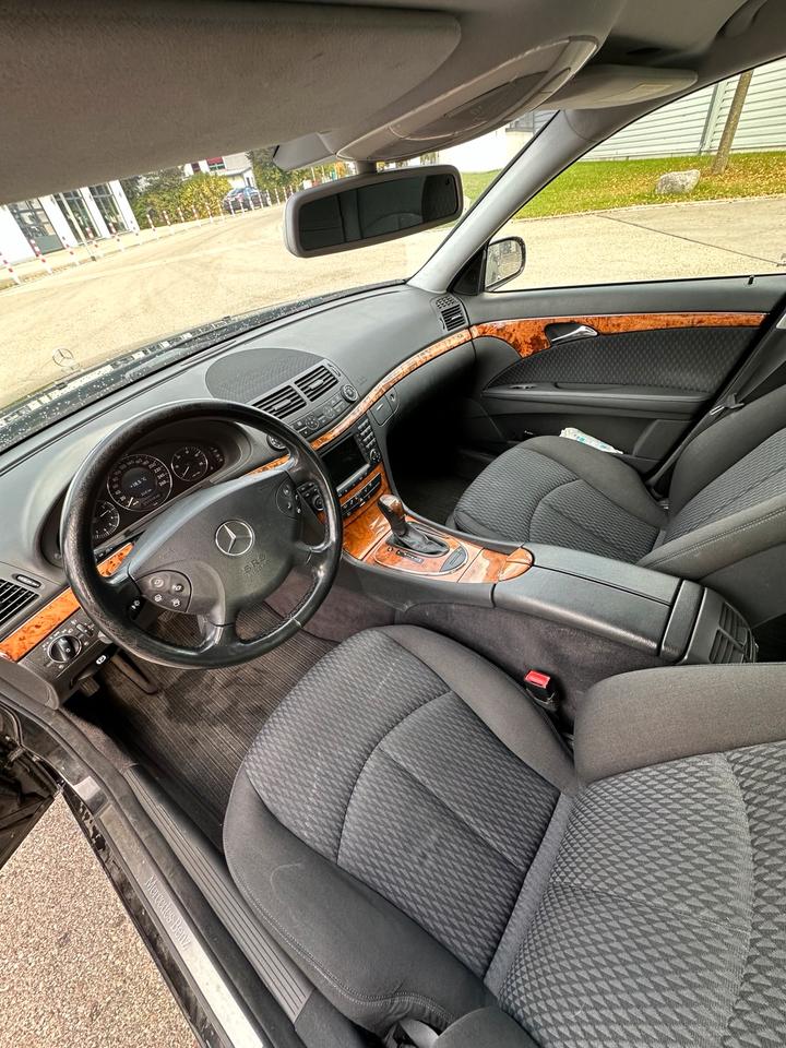 Mercedes Benz E 220 2006 — photo 8