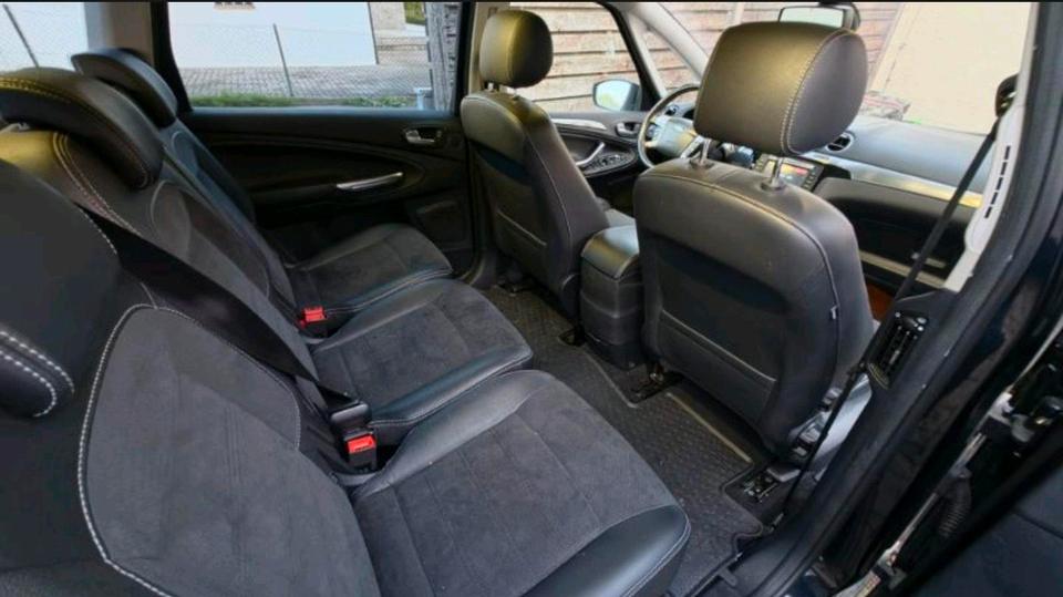 Ford S-Max 2012 — engine