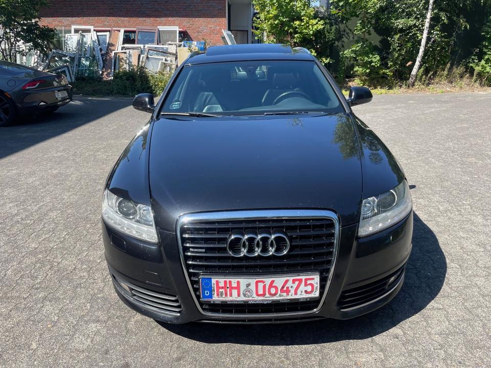Audi A6 2010 — салон