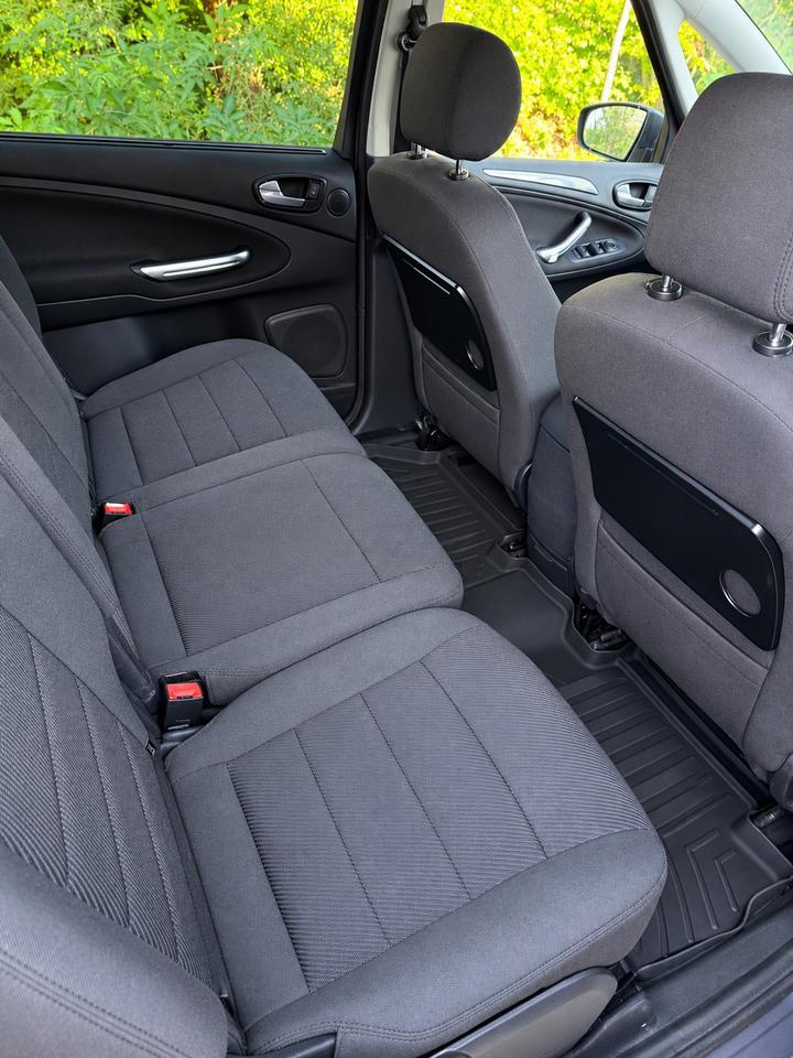 Ford S-Max 2012 — photo 7