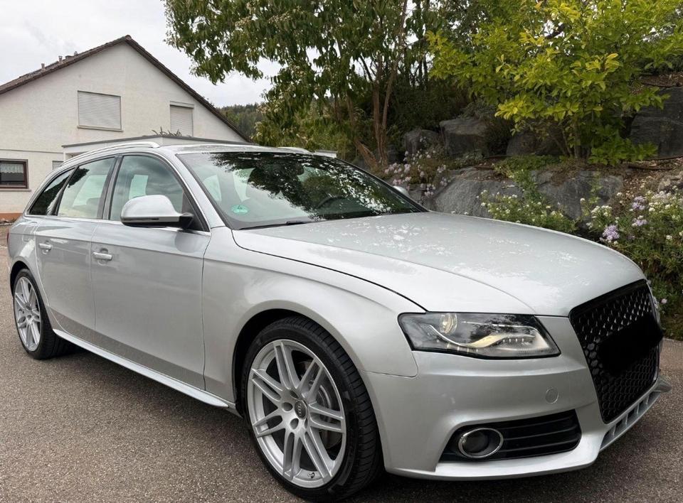 Audi A4 2009 — салон