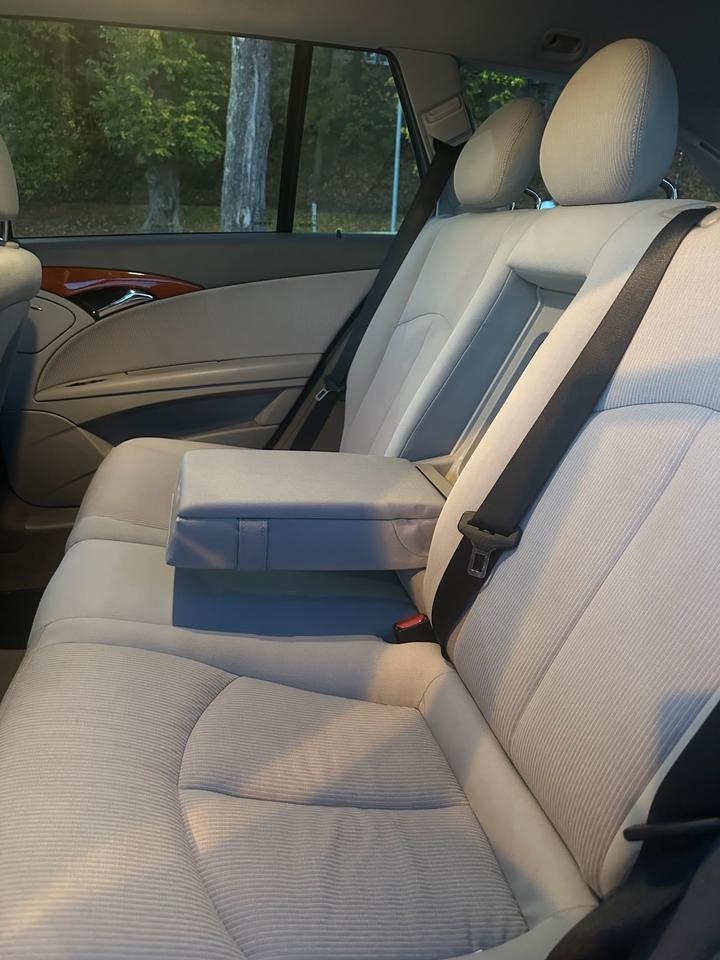 Mercedes Benz E 220 2007 — photo 12