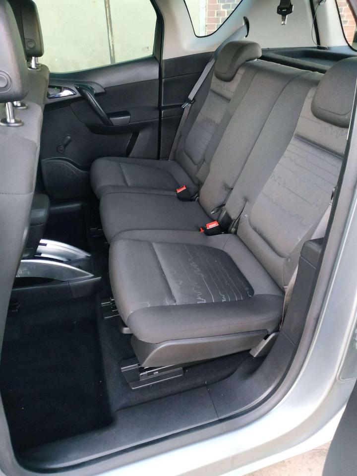 Opel Meriva 2011 — photo 10