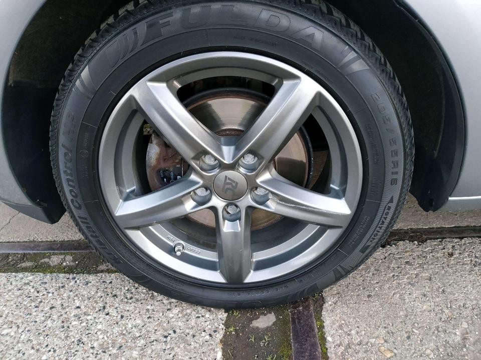 Opel Meriva 2011 — photo 13