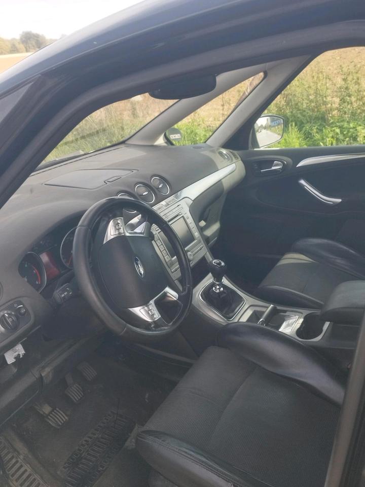 Ford C-Max 2007 — interior