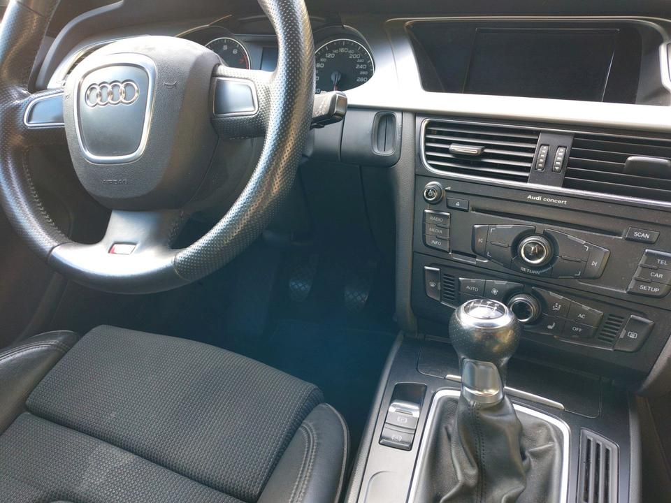 Audi A4 2008 — engine