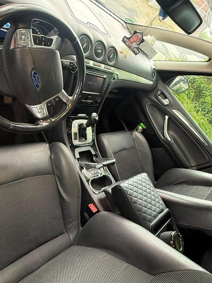 Ford S-Max 2012 — photo 5