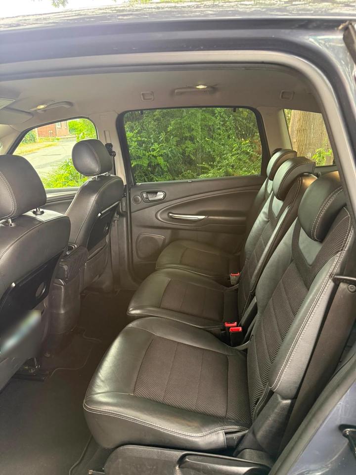 Ford S-Max 2012 — photo 7