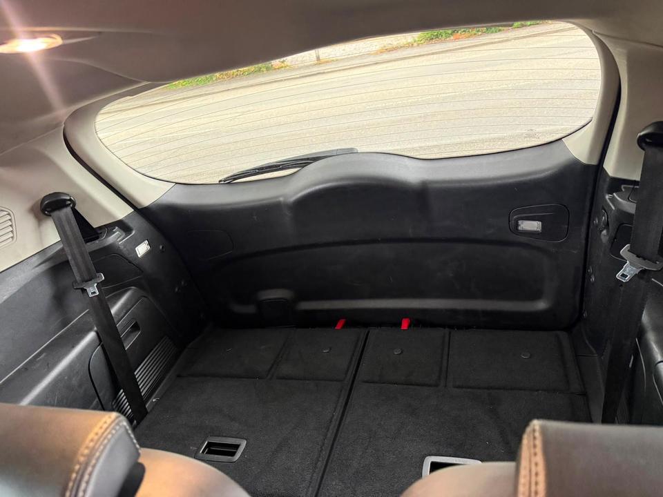 Ford S-Max 2012 — photo 9