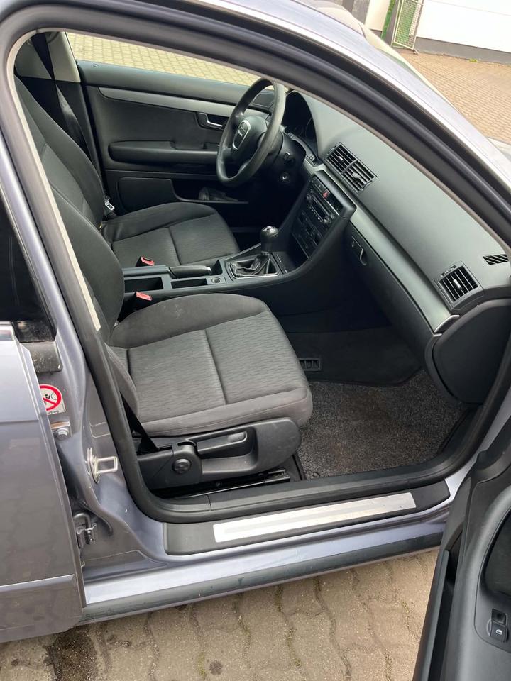 Audi A4 2007 — photo 6