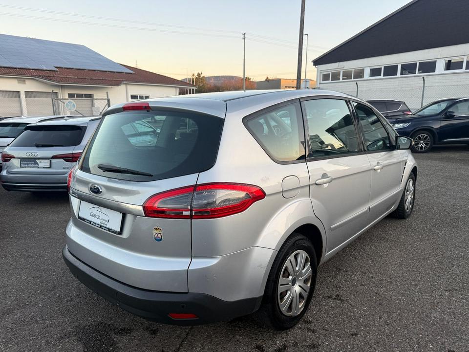 Ford S-Max 2011 — двигун