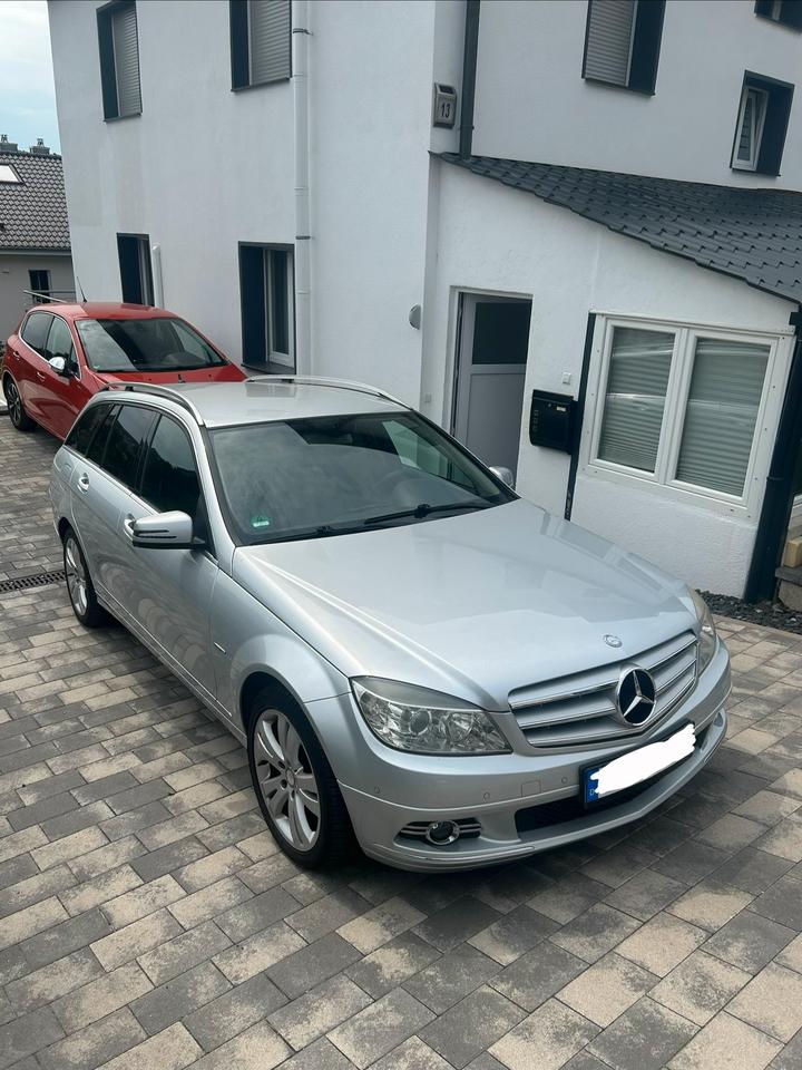 Mercedes Benz C 200 2010 — rear view