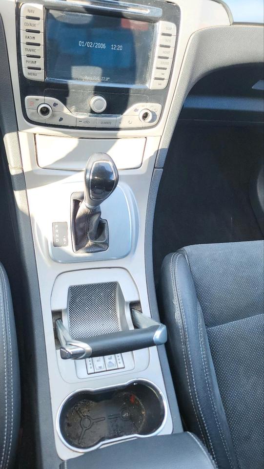Ford S-Max 2008 — photo 16