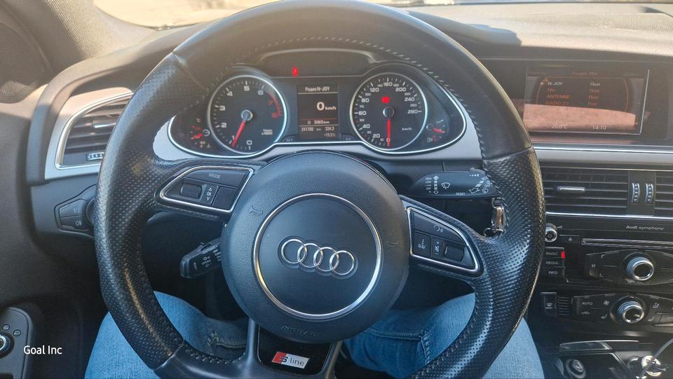 Audi A4 2012 — photo 7