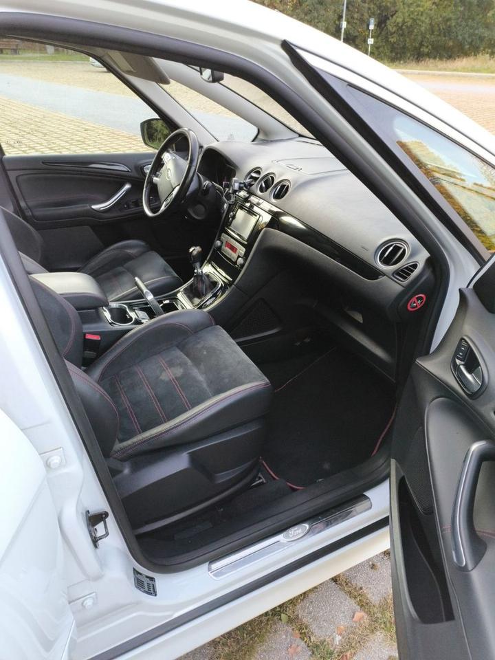 Ford S-Max 2010 — photo 5