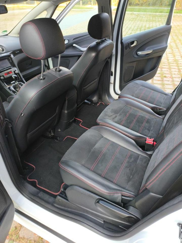 Ford S-Max 2010 — photo 6