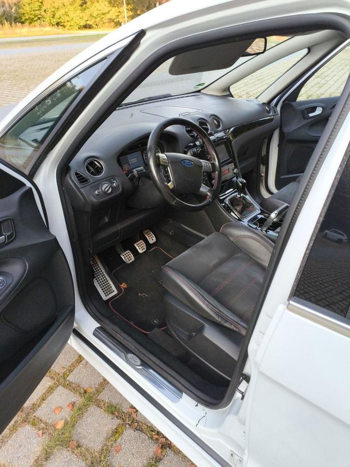 Ford S-Max 2010 — photo 7