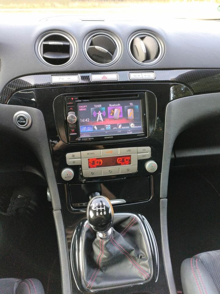 Ford S-Max 2010 — photo 9