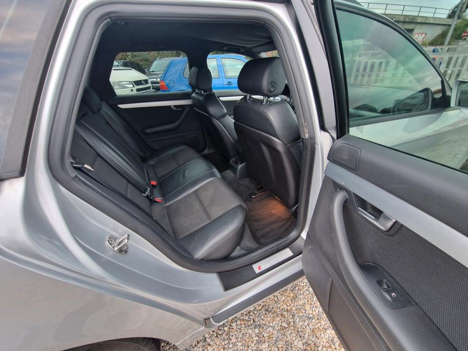 Audi A4 2007 — photo 12