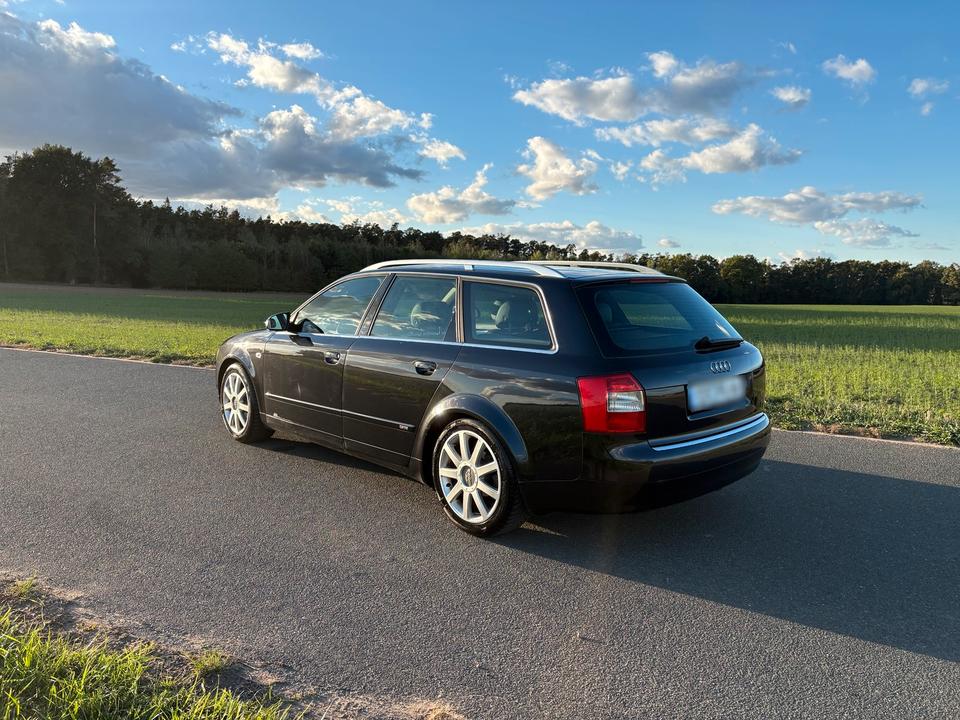 Audi A4 2004 — engine
