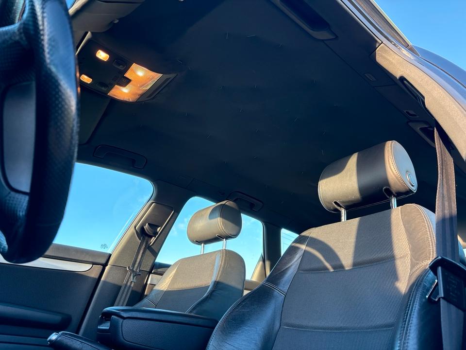 Audi A4 2004 — photo 8