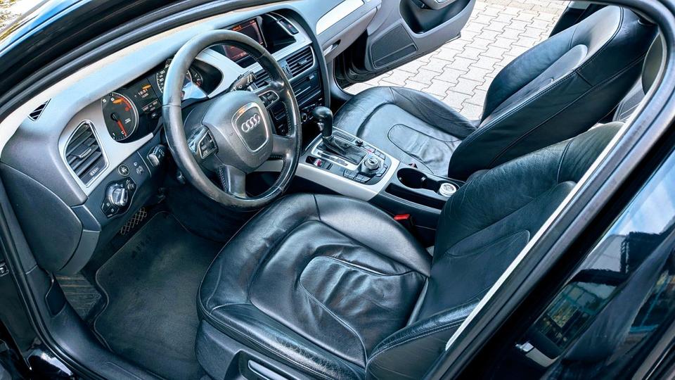 Audi A4 2011 — photo 6