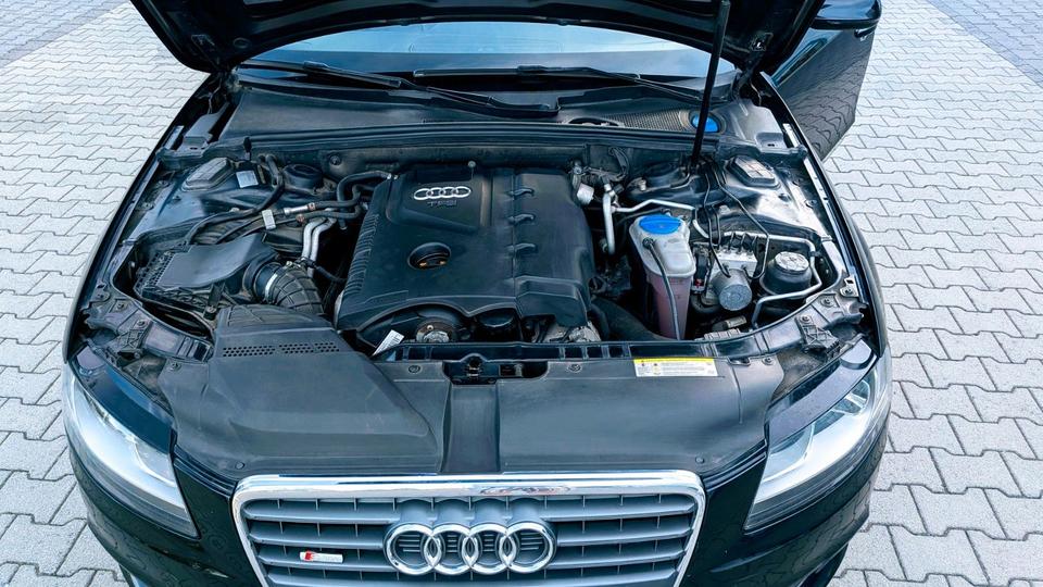 Audi A4 2011 — photo 9