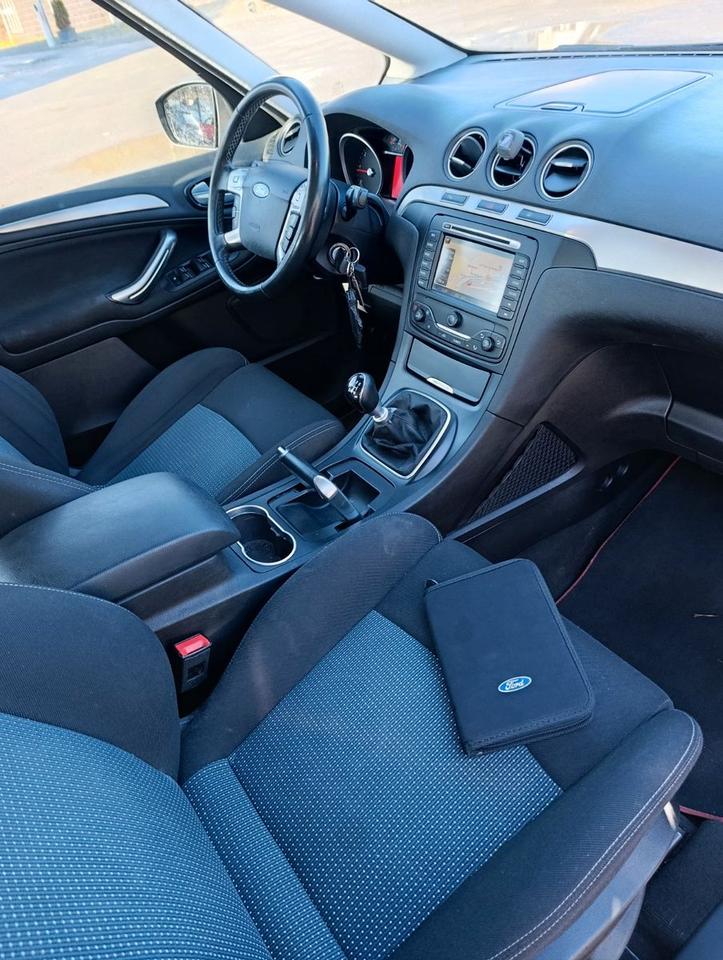 Ford S-Max 2015 — фото 13