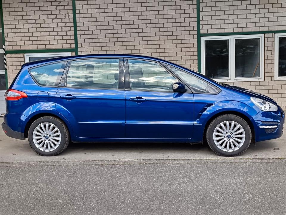 Ford S-Max 2015 — салон