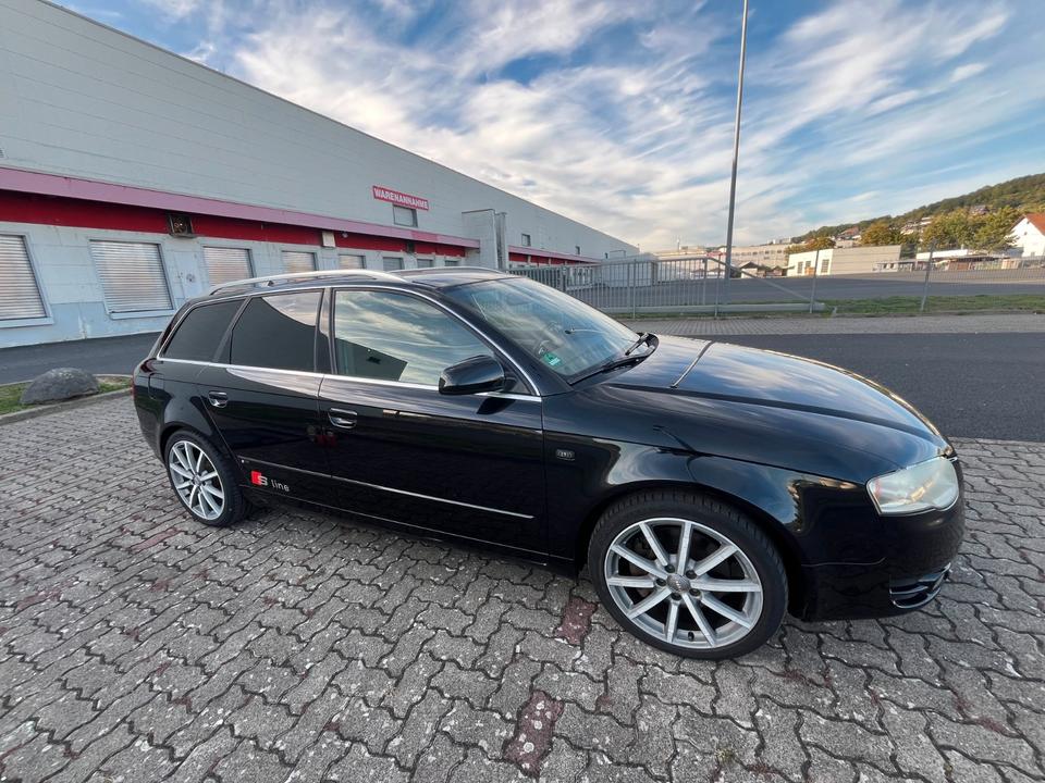 Audi A4 2006 — салон