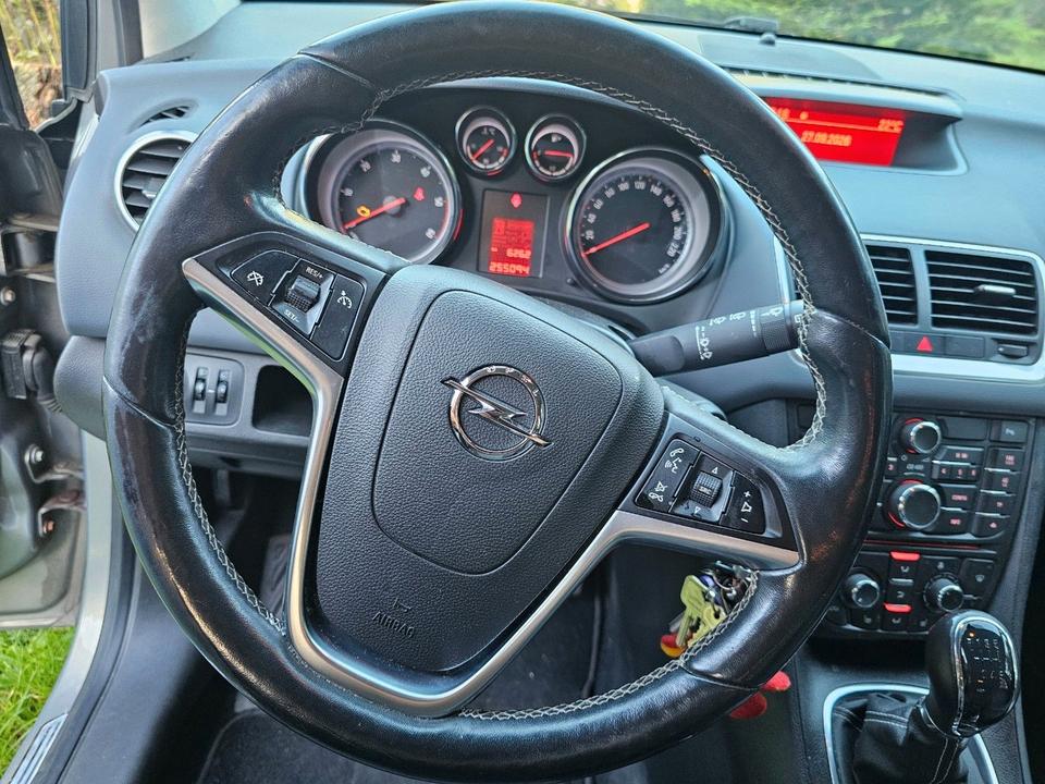 Opel Meriva 2012 — photo 8