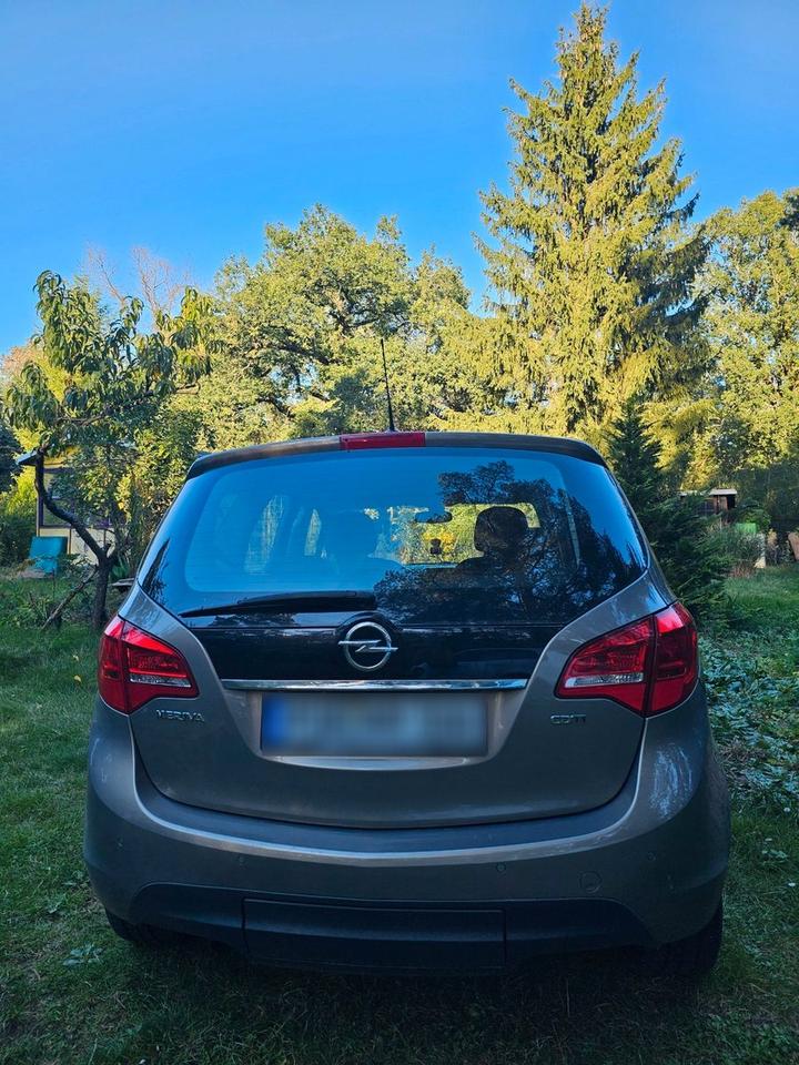 Opel Meriva 2012 — photo 9