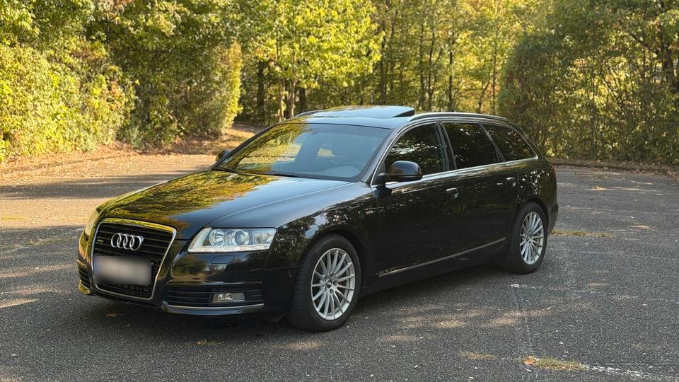 Audi A6 2011 — вигляд ззаду