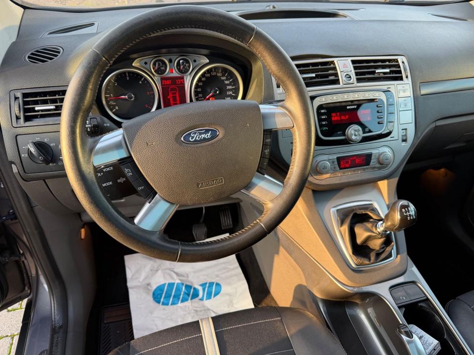 Ford Kuga 2011 — photo 16