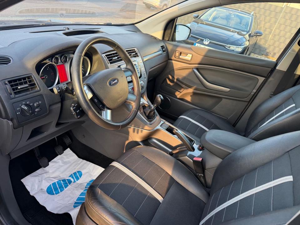 Ford Kuga 2011 — photo 17
