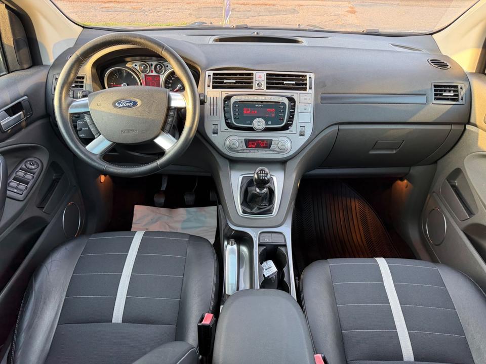 Ford Kuga 2011 — photo 19
