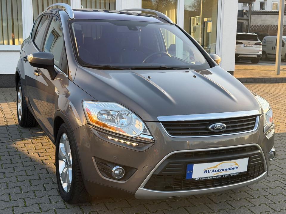 Ford Kuga 2011 — interior