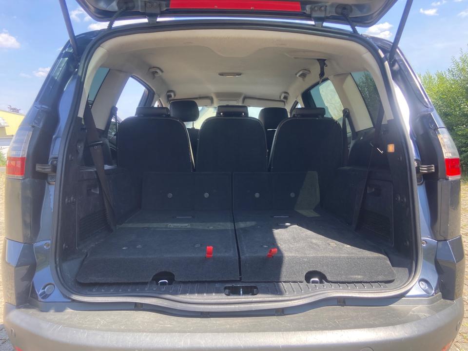 Ford S-Max 2009 — photo 12