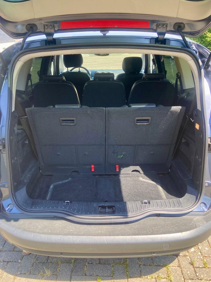 Ford S-Max 2009 — photo 13