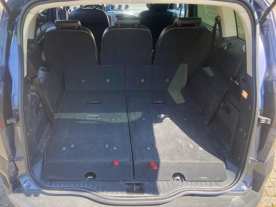 Ford S-Max 2009 — photo 14