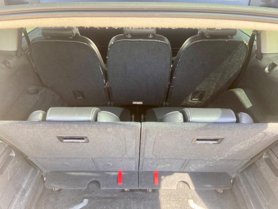 Ford S-Max 2009 — photo 15