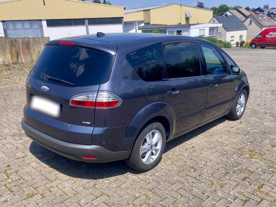 Ford S-Max 2009 — engine