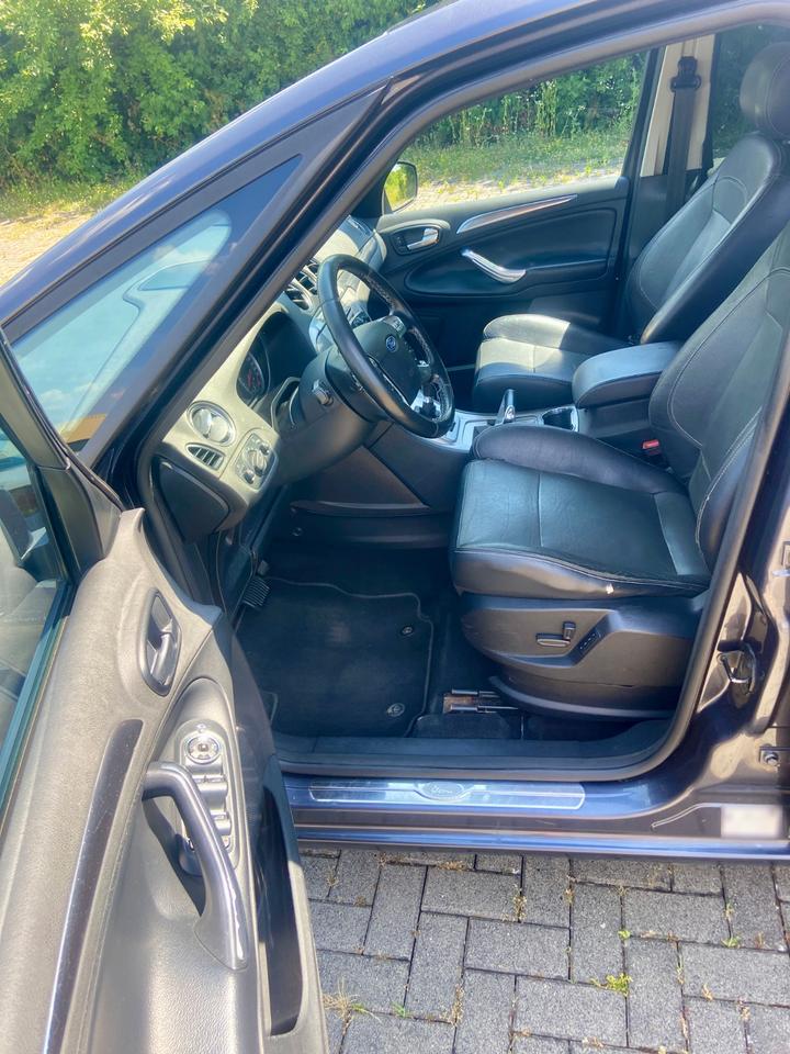 Ford S-Max 2009 — photo 8