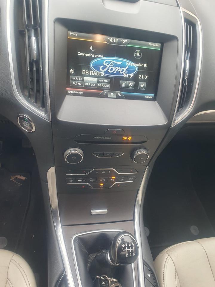 Ford S-Max 2015 — photo 8