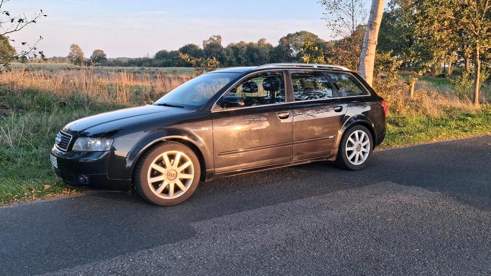Audi A4 2004 — двигун
