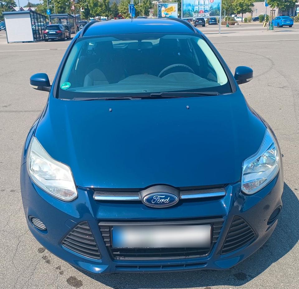 Ford Focus 2014 — rear view